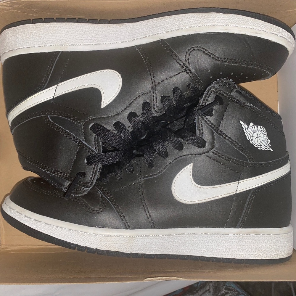 Air Jordan 1 yin yang